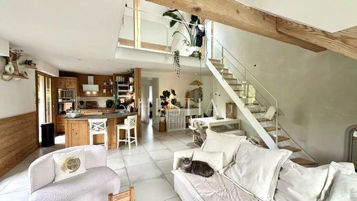 Apartment in Groisy, Haute-Savoie