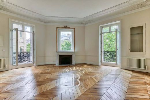 Apartment / Etagenwohnung in Sorbonne, Jardin des Plantes, Saint-Victor, Paris