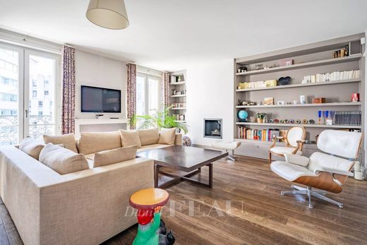 Apartment / Etagenwohnung in Sorbonne, Jardin des Plantes, Saint-Victor, Paris