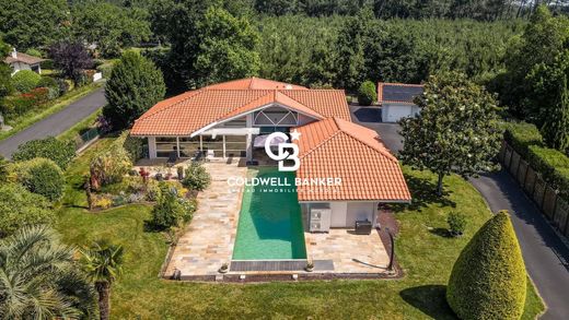 Luxury home in Biscarrosse, Landes