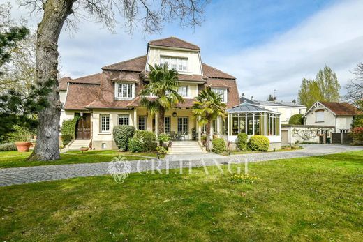 Luxury home in Le Vésinet, Yvelines