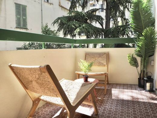 Apartment / Etagenwohnung in Nizza, Alpes-Maritimes