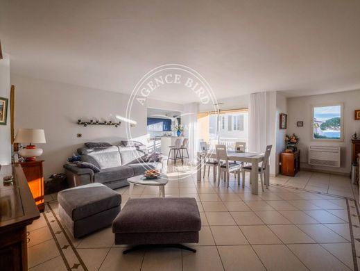 Daire Sainte-Maxime, Var