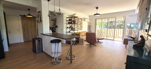 Apartamento - Saint-Laurent-du-Var, Alpes Marítimos