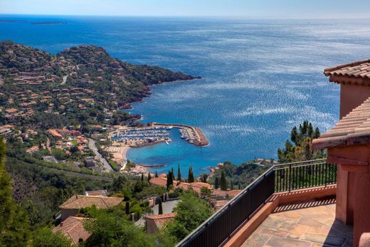 빌라 / Théoule-sur-Mer, Alpes-Maritimes
