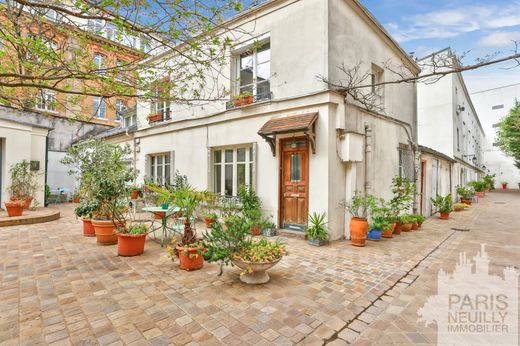 Apartment in Monceau, Courcelles, Ternes, Paris