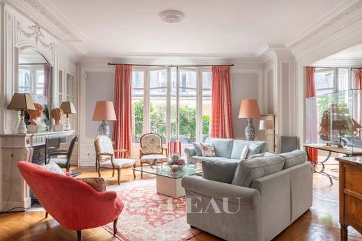 Apartament w Champs-Elysées, Madeleine, Triangle d’or, Paris