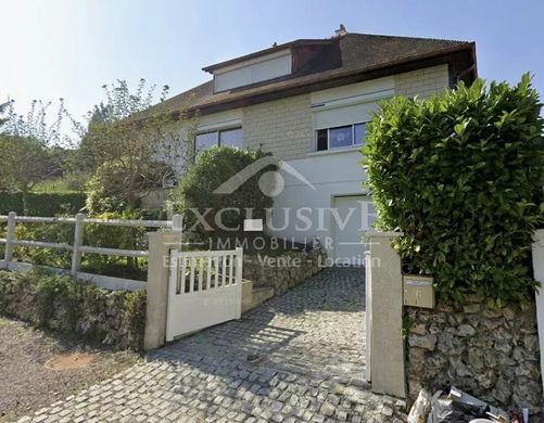 Luxury home in Saint-Arnoult, Calvados
