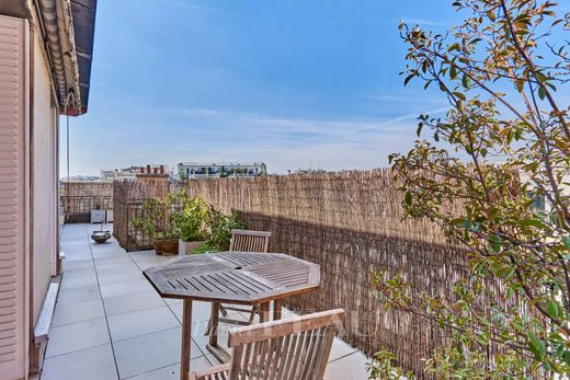 Apartment in La Muette, Auteuil, Porte Dauphine, Paris