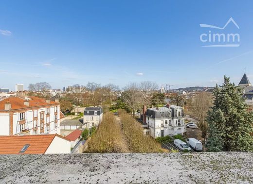 Duplex in Nanterre, Hauts-de-Seine