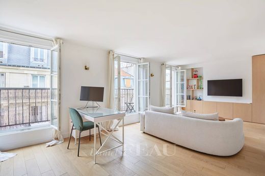 Apartment in Montorgueil, Sentier, Vivienne-Gaillon, Paris
