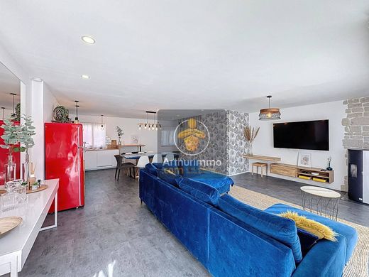 Luxury home in Villecresnes, Val-de-Marne