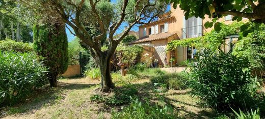 Maison de luxe à Cucuron, Vaucluse