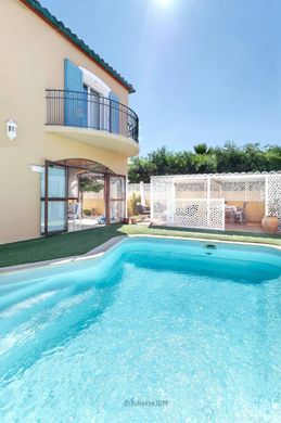 Villa à Villeneuve-de-la-Raho, Pyrénées-Orientales