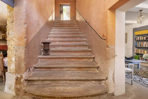 Luxury home in Uzès, Gard