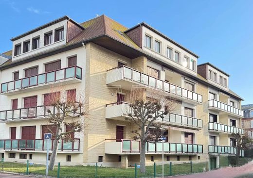 Apartment / Etagenwohnung in Deauville, Calvados