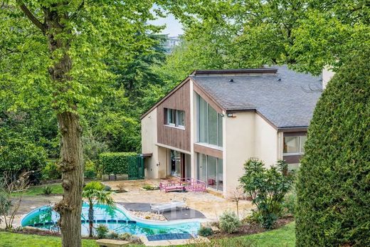 Luxury home in Louveciennes, Yvelines
