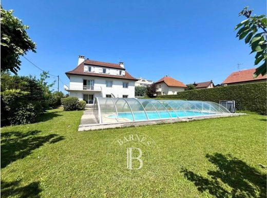 منزل ﻓﻲ Annemasse, Haute-Savoie