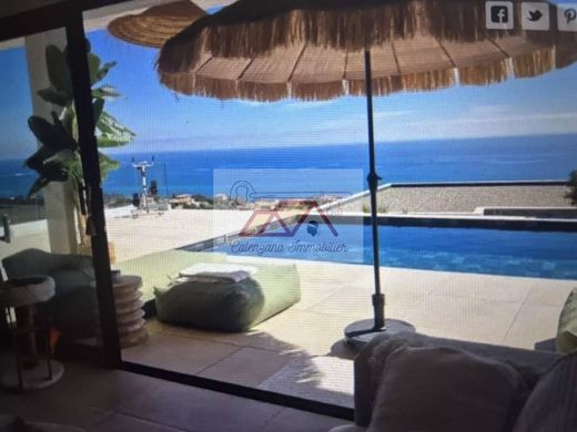 Maison de luxe à Solenzara, Corse-du-Sud