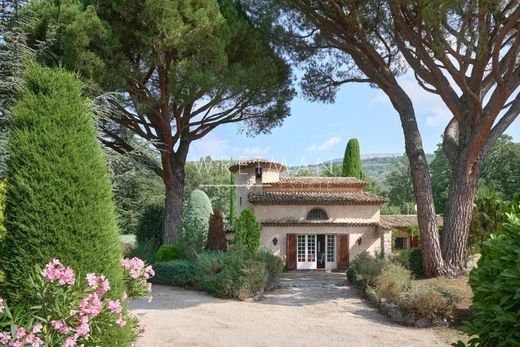 Casa di lusso a Saint-Vallier-de-Thiey, Alpi Marittime