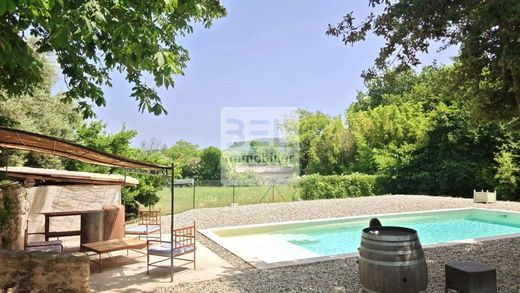 Luxus-Haus in Suze-la-Rousse, Drôme