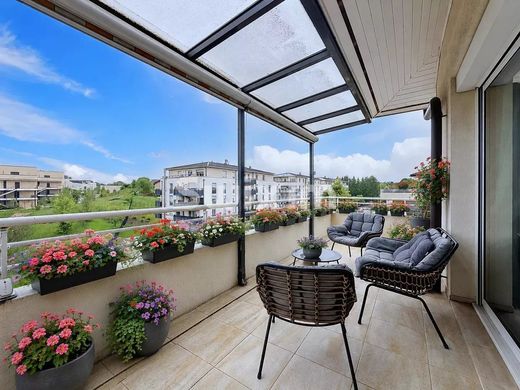 Apartment in Ferney-Voltaire, Ain