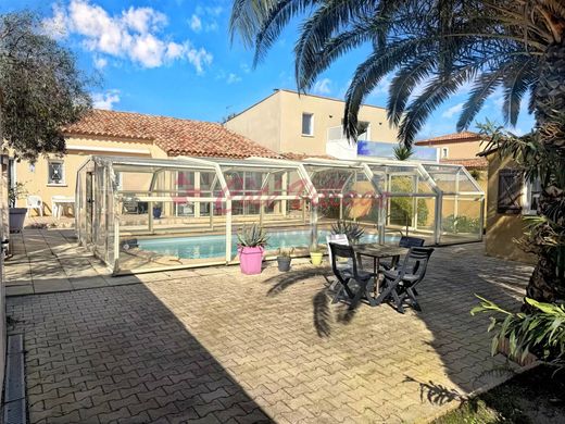 Luxury home in Gruissan, Aude
