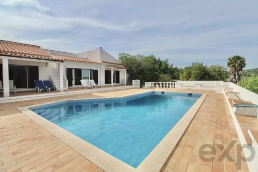 Luxury home in Moncarapacho e Fuzeta, Olhão