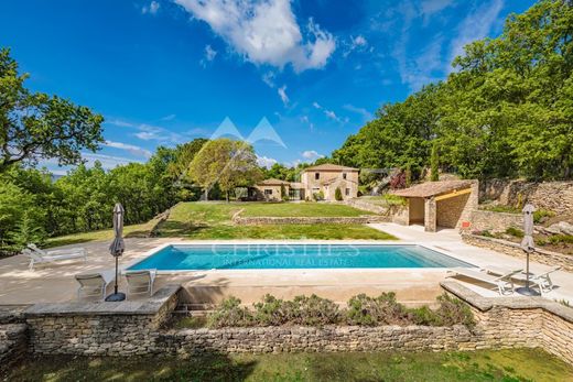 Luxury home in Gordes, Vaucluse