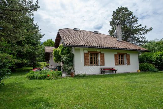 Luxus-Haus in Faverges, Haute-Savoie