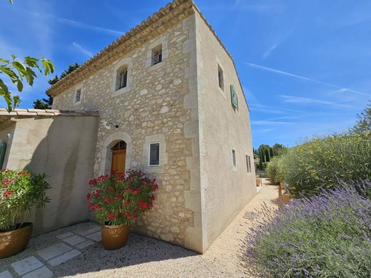 منزل ﻓﻲ Eygalières, Bouches-du-Rhône