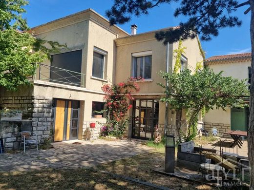 Appartement in Eyragues, Bouches-du-Rhône