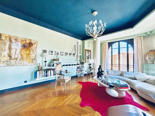 Apartment / Etagenwohnung in Nizza, Alpes-Maritimes