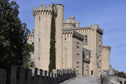 城堡  Uzès, Gard