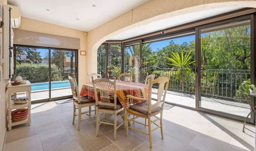 ‏בתי יוקרה ב  Saint-Raphaël, Var