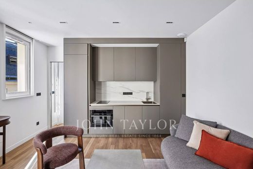 Apartment in Champs-Elysées, Madeleine, Triangle d’or, Paris
