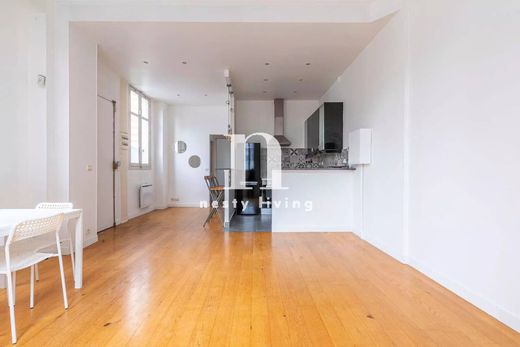 Apartment / Etagenwohnung in Neuilly-sur-Seine, Hauts-de-Seine