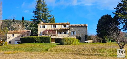 Luxe woning in Montbrun-les-Bains, Drôme