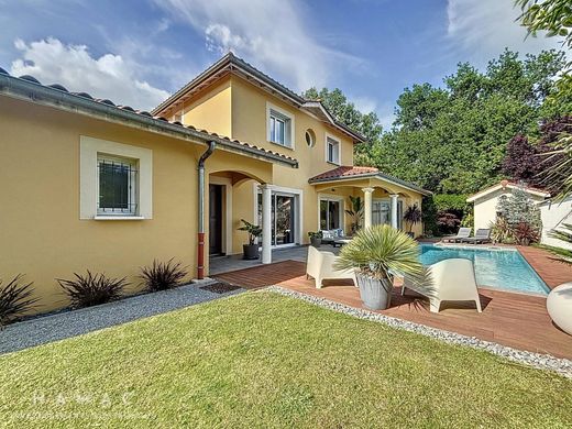 Πολυτελή κατοικία σε Messimy, Rhône