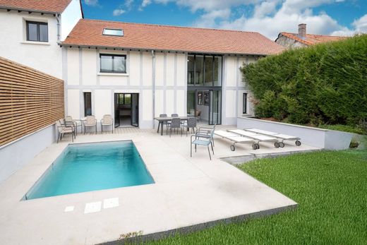 Villa in Magny-le-Hongre, Seine-et-Marne