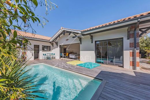 Luxus-Haus in La Teste-de-Buch, Gironde