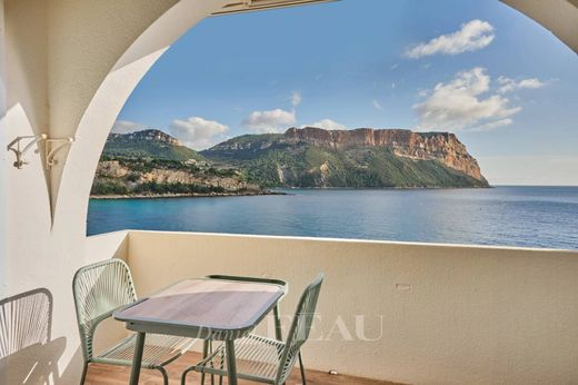 Apartment / Etagenwohnung in Cassis, Bouches-du-Rhône