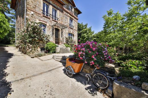 Luxury home in Chaville, Hauts-de-Seine