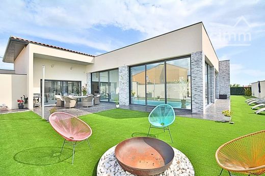 ﻓﻴﻼ ﻓﻲ Llupia, Pyrénées-Orientales