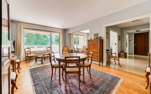 Apartment / Etagenwohnung in Écully, Rhône