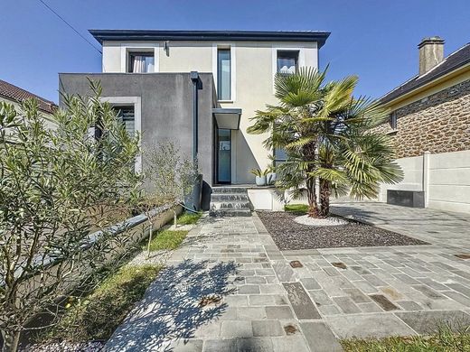 Casa de luxo - Boissy-Saint-Léger, Val-de-Marne