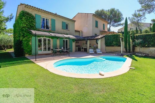 Casa di lusso a Mallemort, Bocche del Rodano