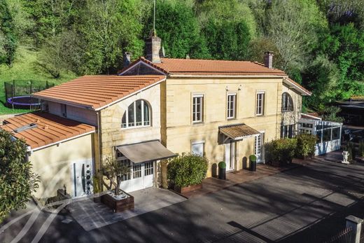 Casa di lusso a Latresne, Gironda