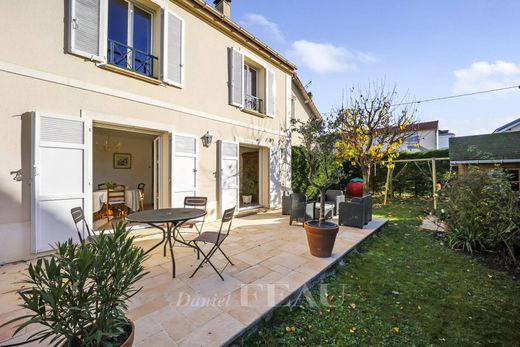 Luxury home in Le Chesnay, Yvelines