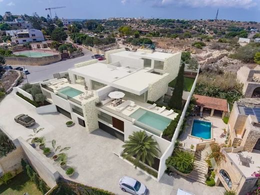 Villa in Swieqi, Is-Swieqi